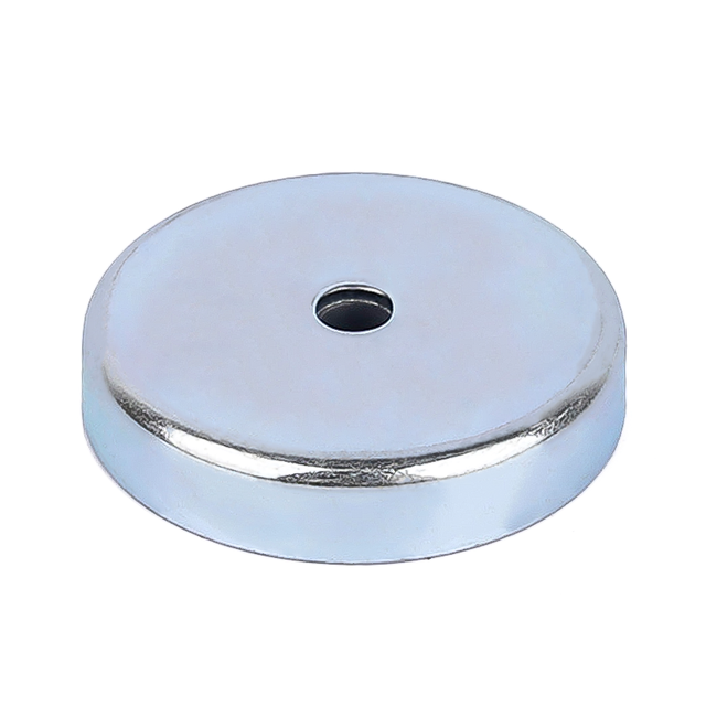 Ферритовый магнит с потайным отверстием 